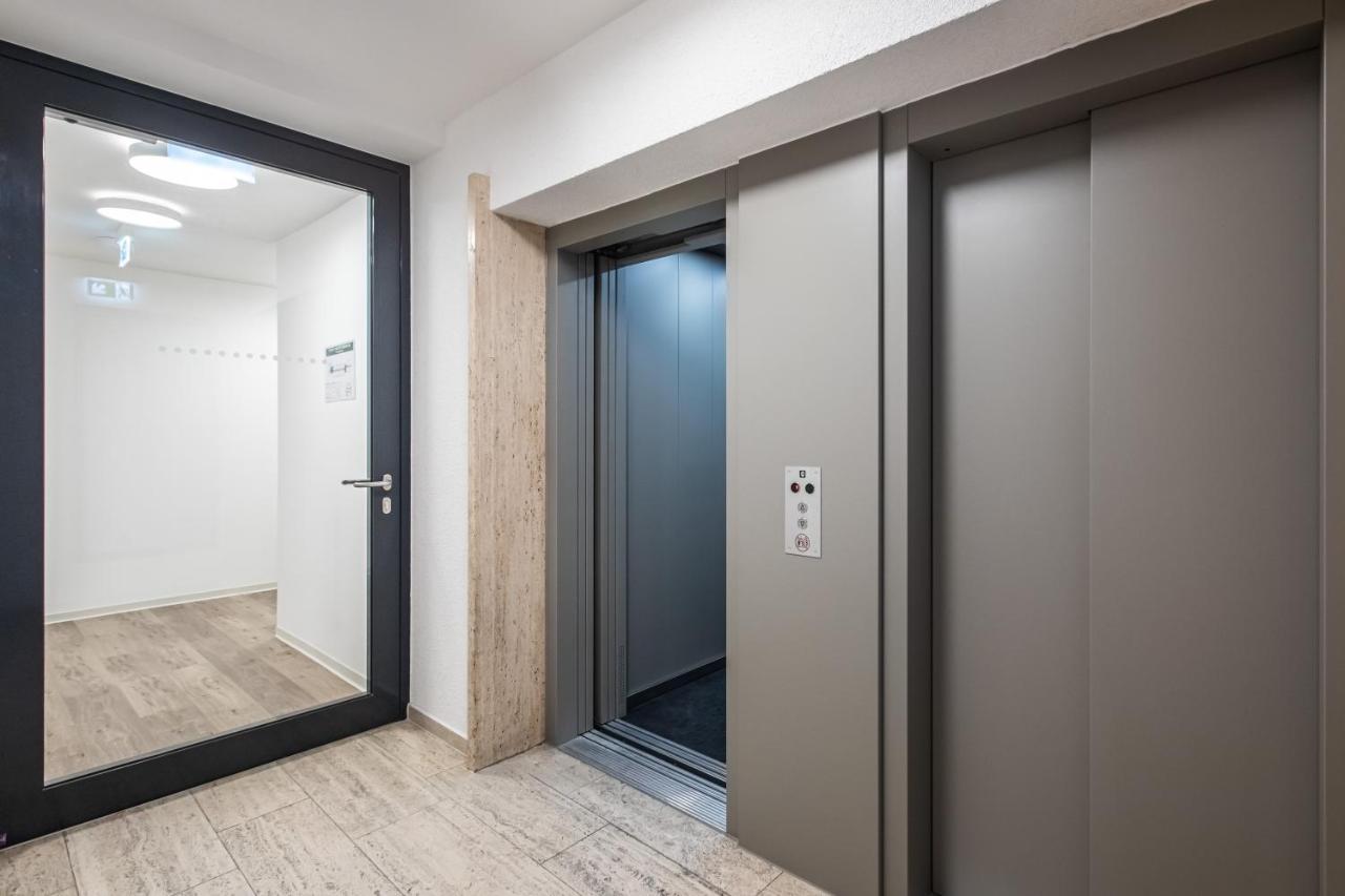 Modern Studio And Good Located Appartement Frankfurt am Main Buitenkant foto