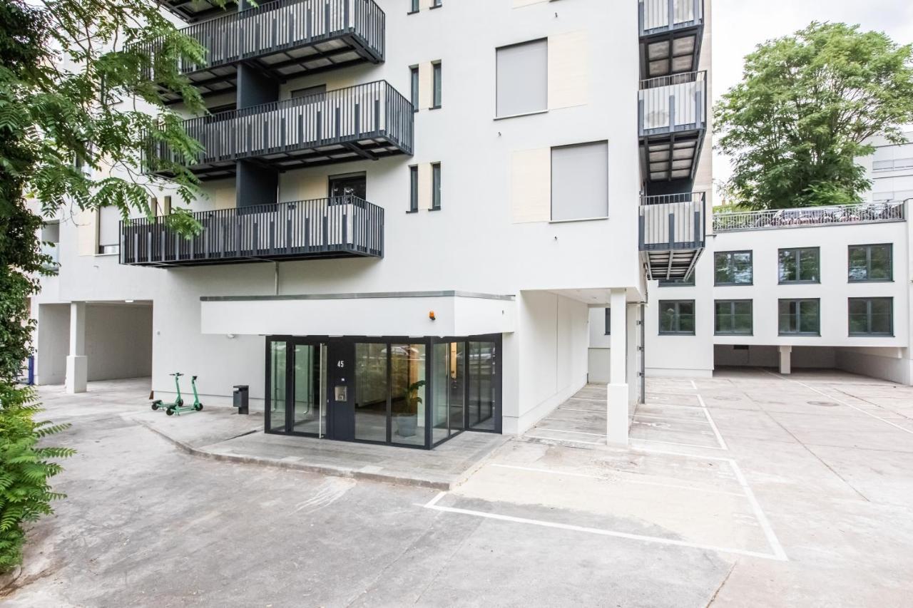 Modern Studio And Good Located Appartement Frankfurt am Main Buitenkant foto